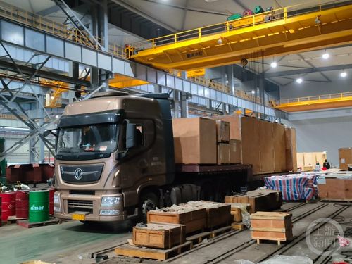 4.2米 38噸 陸海新通道跨境公路班車刷新大件設(shè)備運(yùn)輸紀(jì)錄